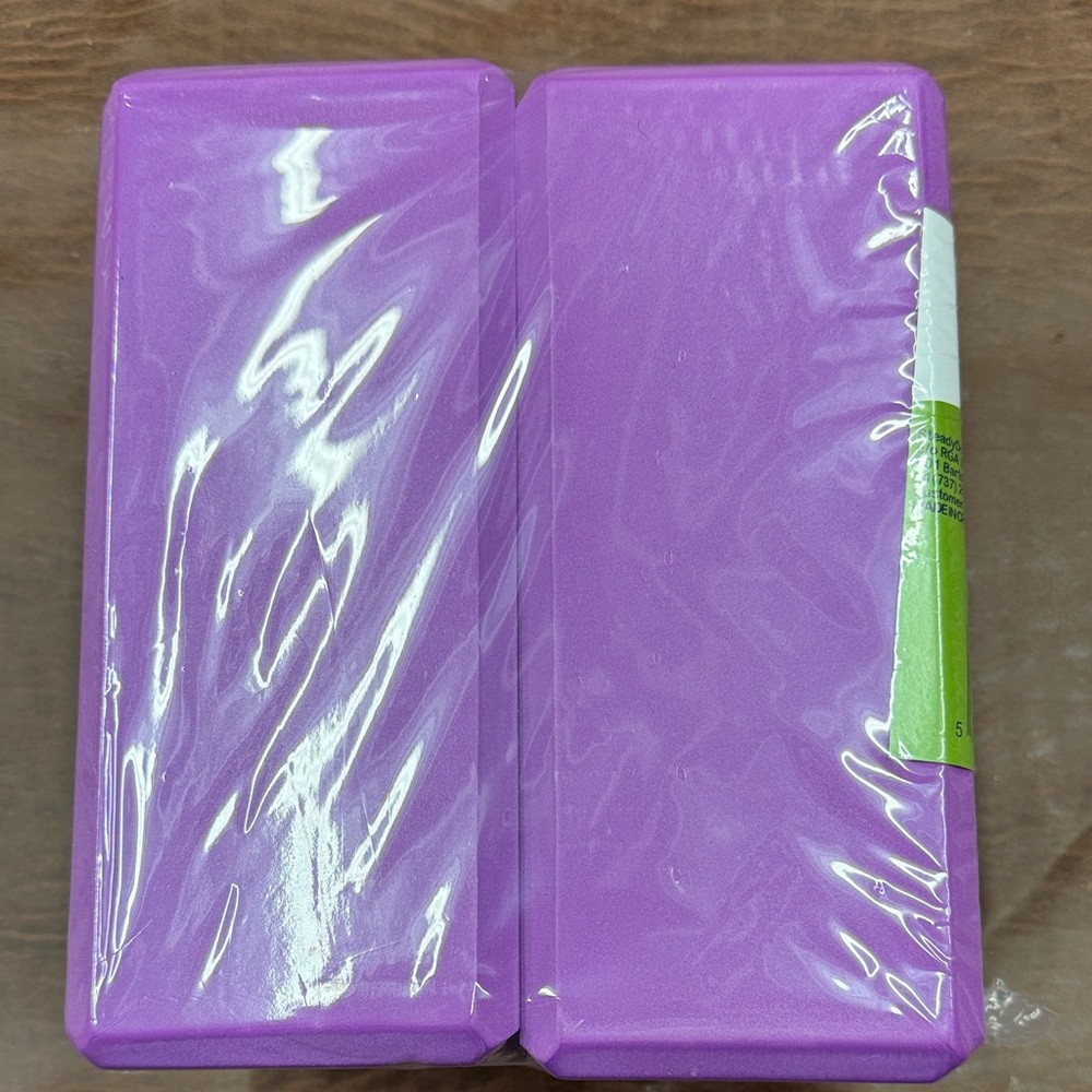 SteadyDoggie Purple Yoga Blocks - Set of 2 - Picture 2 of 2